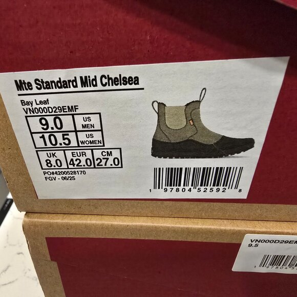 Vans Standard Mid Chelsea Boots Mens 9 Bay Leaf Insulated Waterproof MTE NEW - Picture 9 of 9